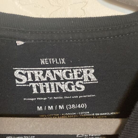 Stranger Things T-shirt - Picture 2 of 4